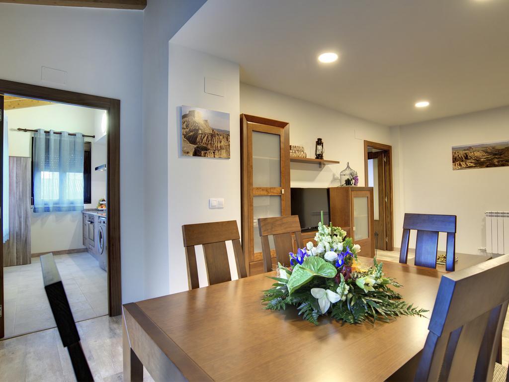 Apartamentos La Jasa Arguedas Bagian luar foto